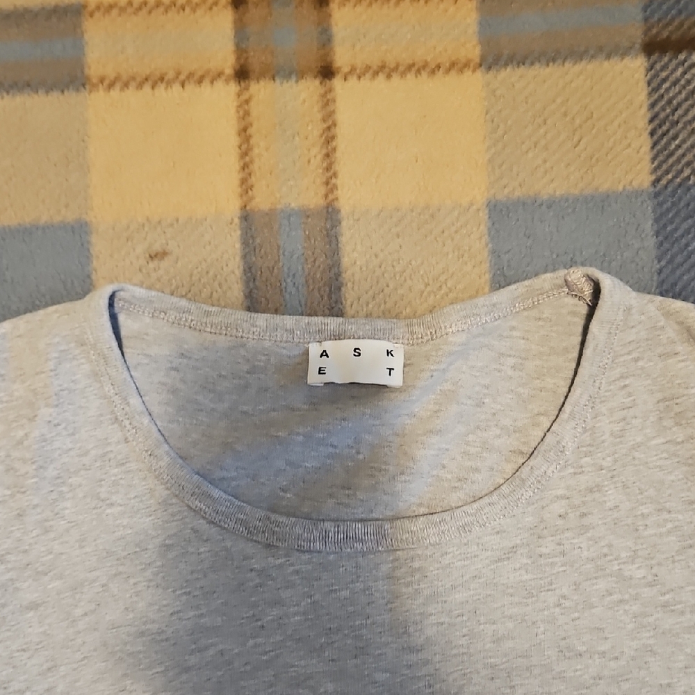 ASKET Men's Short Sleeve Crew Neck T-Shirt in Light Gray